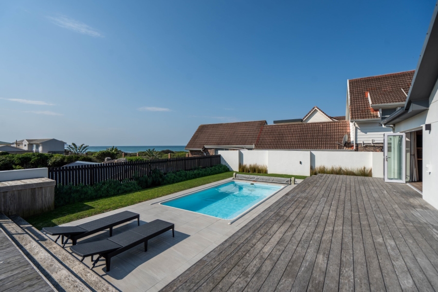 4 Bedroom Property for Sale in West Beach Eastern Cape